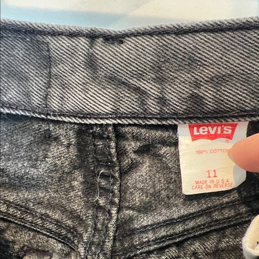 Levi’s Classic Black Women's Jeans - Picture 2 of 7